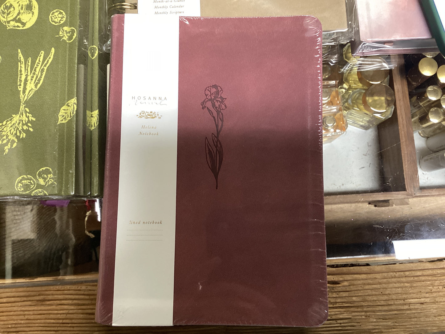 NLT COMPACT BIBLE: HELENA THEME