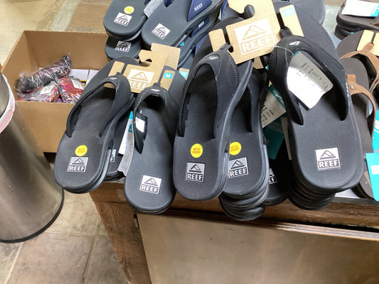 Reef fanning black flip flop
