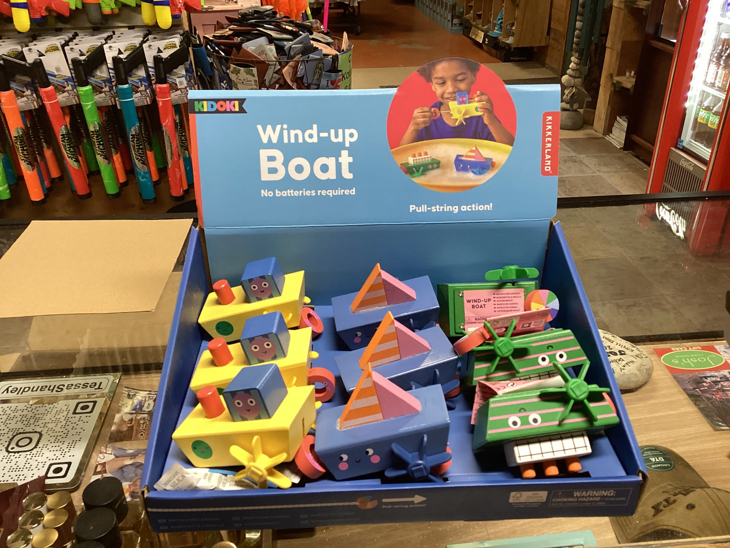 Wind up boat