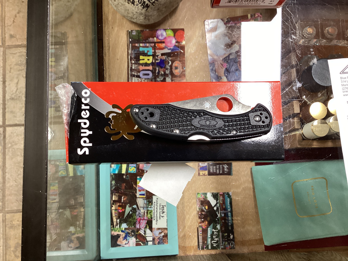 Delica 4 Lockback Black