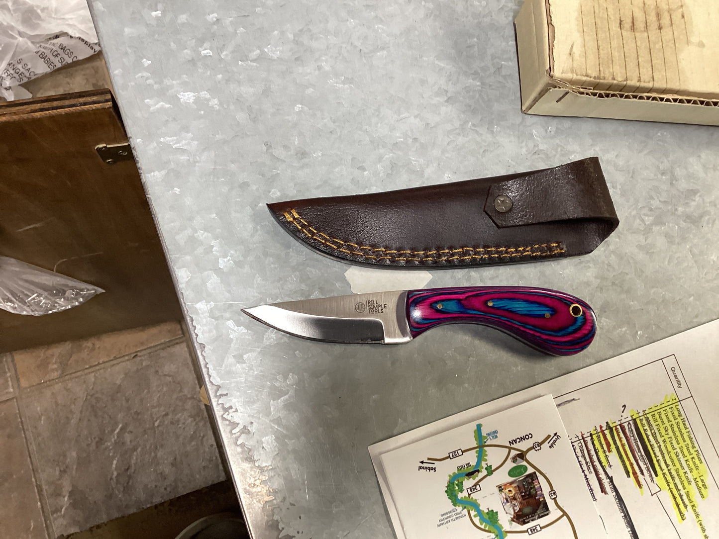 Chick flick knife