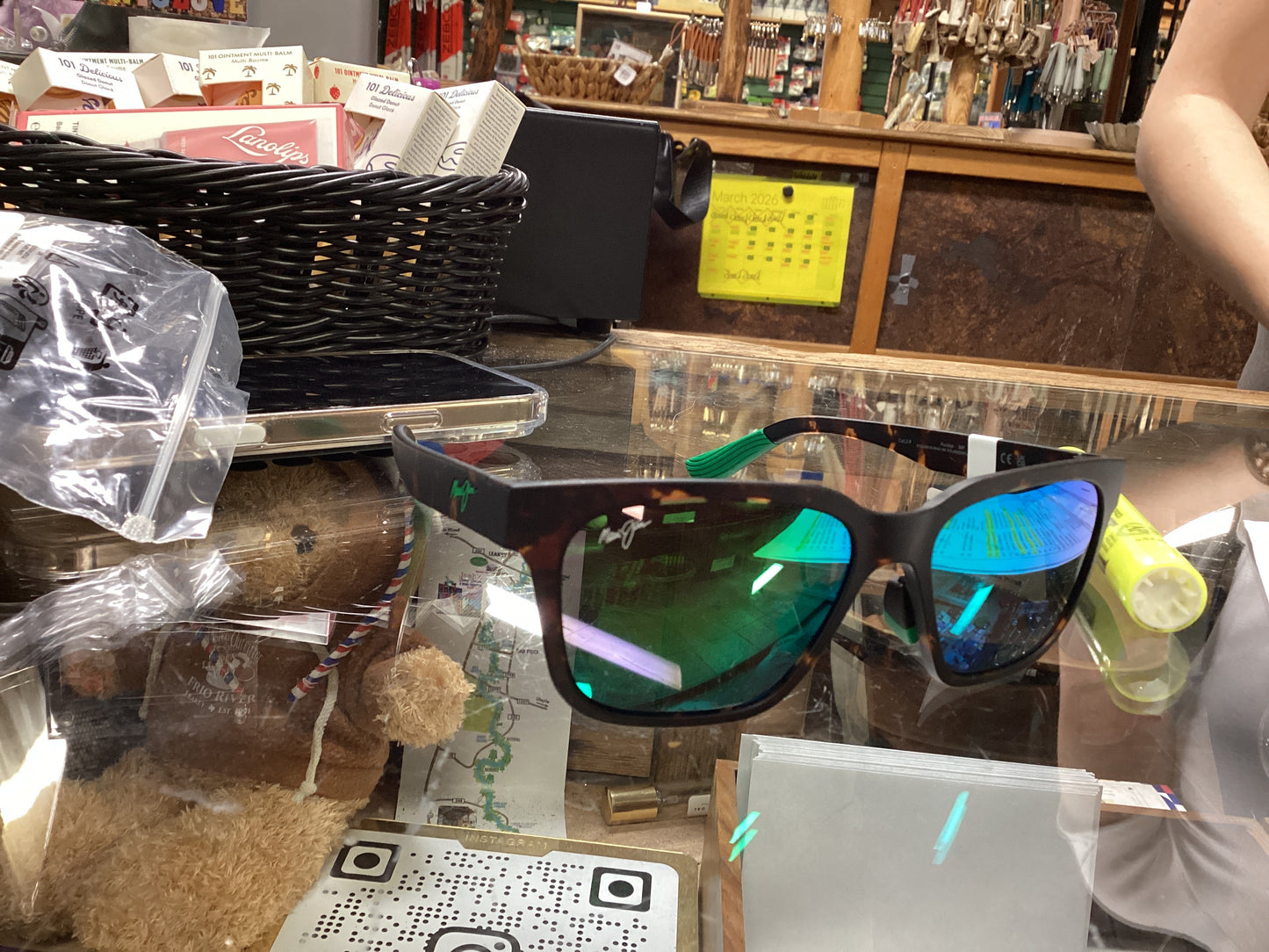 Mauigreena punikai matte dark Havana Maui Jim